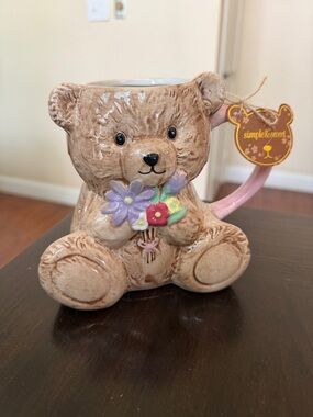 NWT Teddy Bear Holding Bouquet Mug